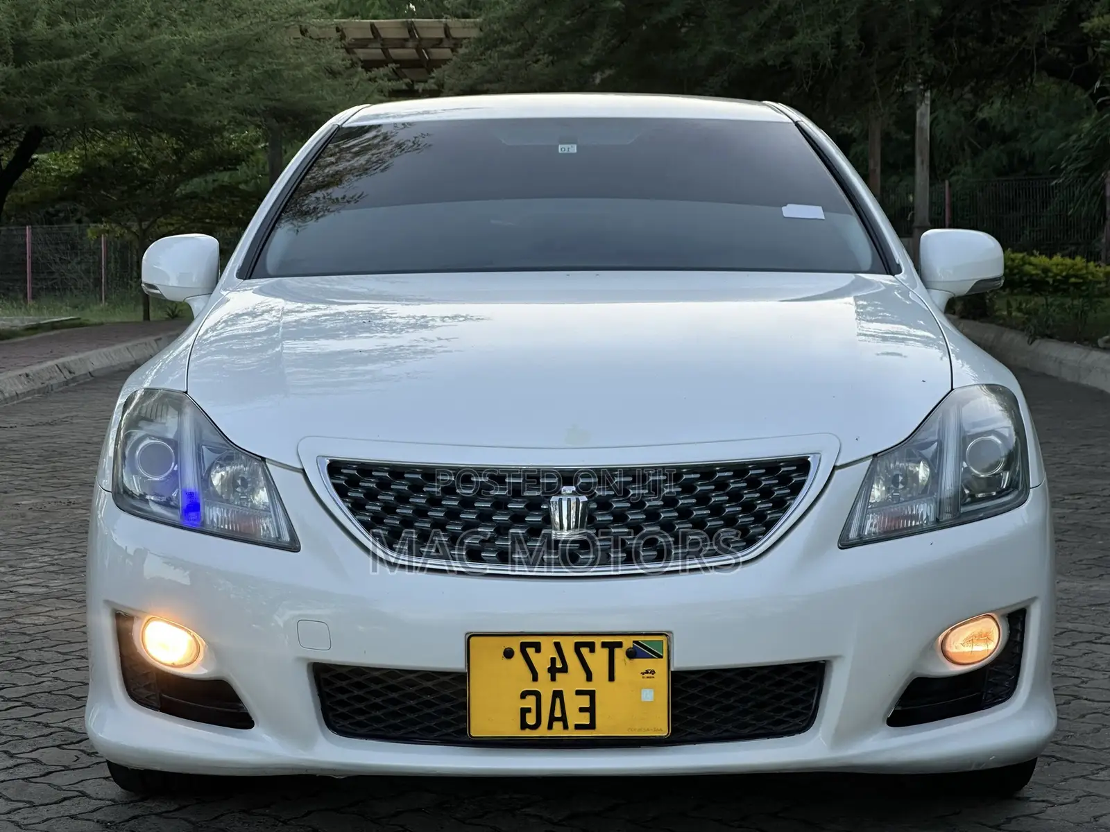 Toyota Crown 2008 White