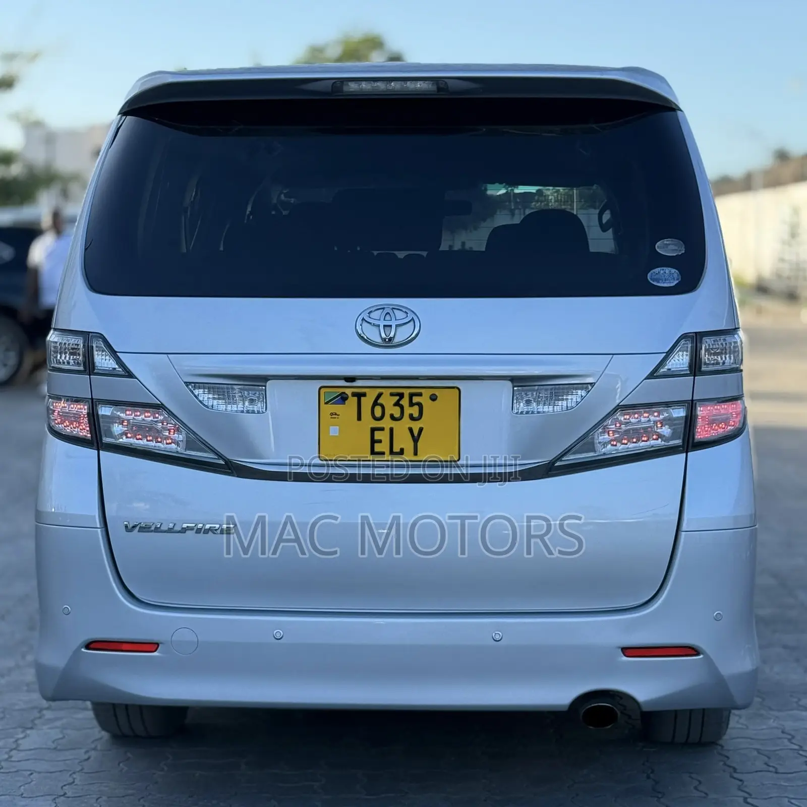Toyota Vellfire 2009 Silver