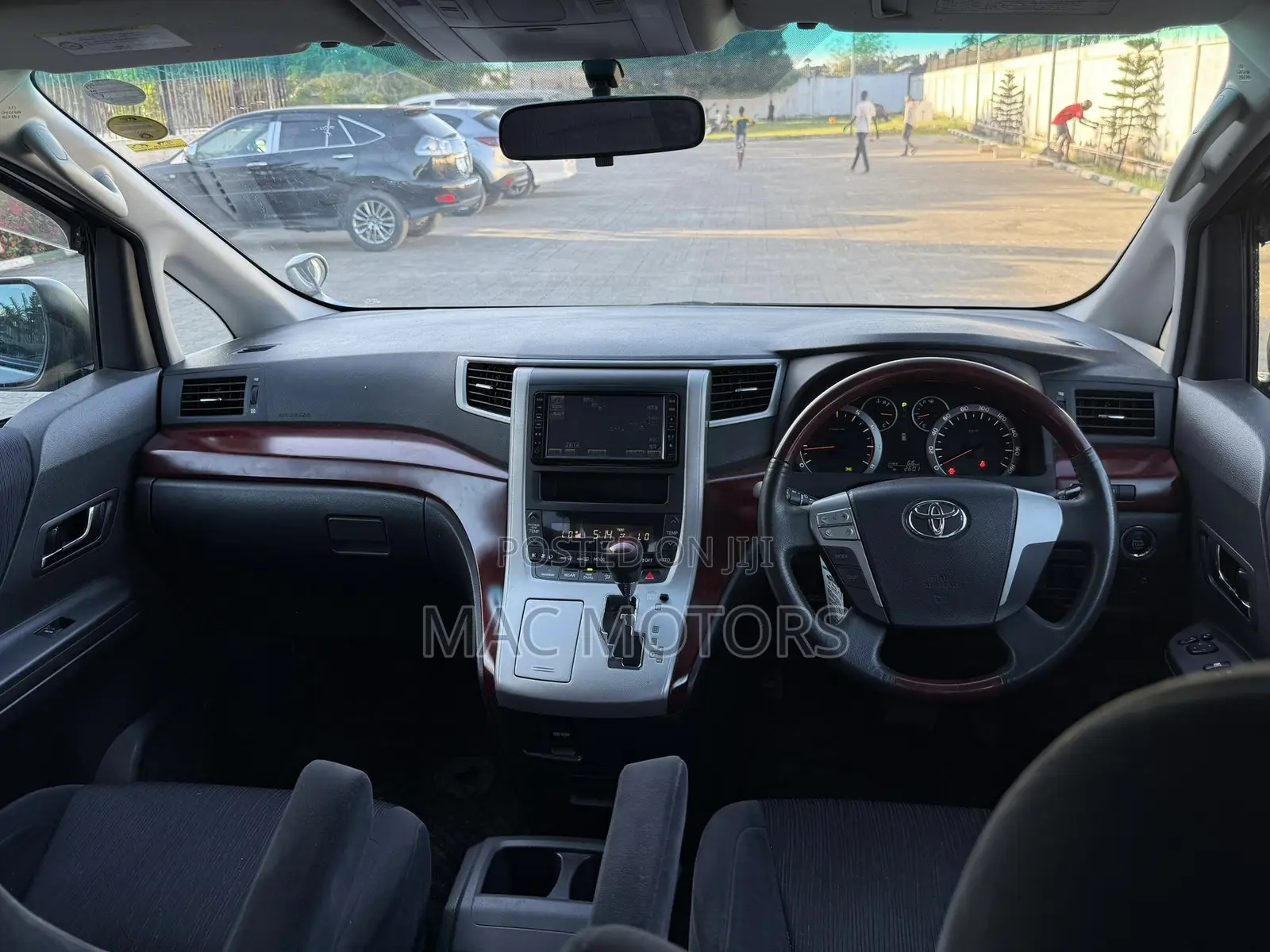 Toyota Vellfire 2009 Silver