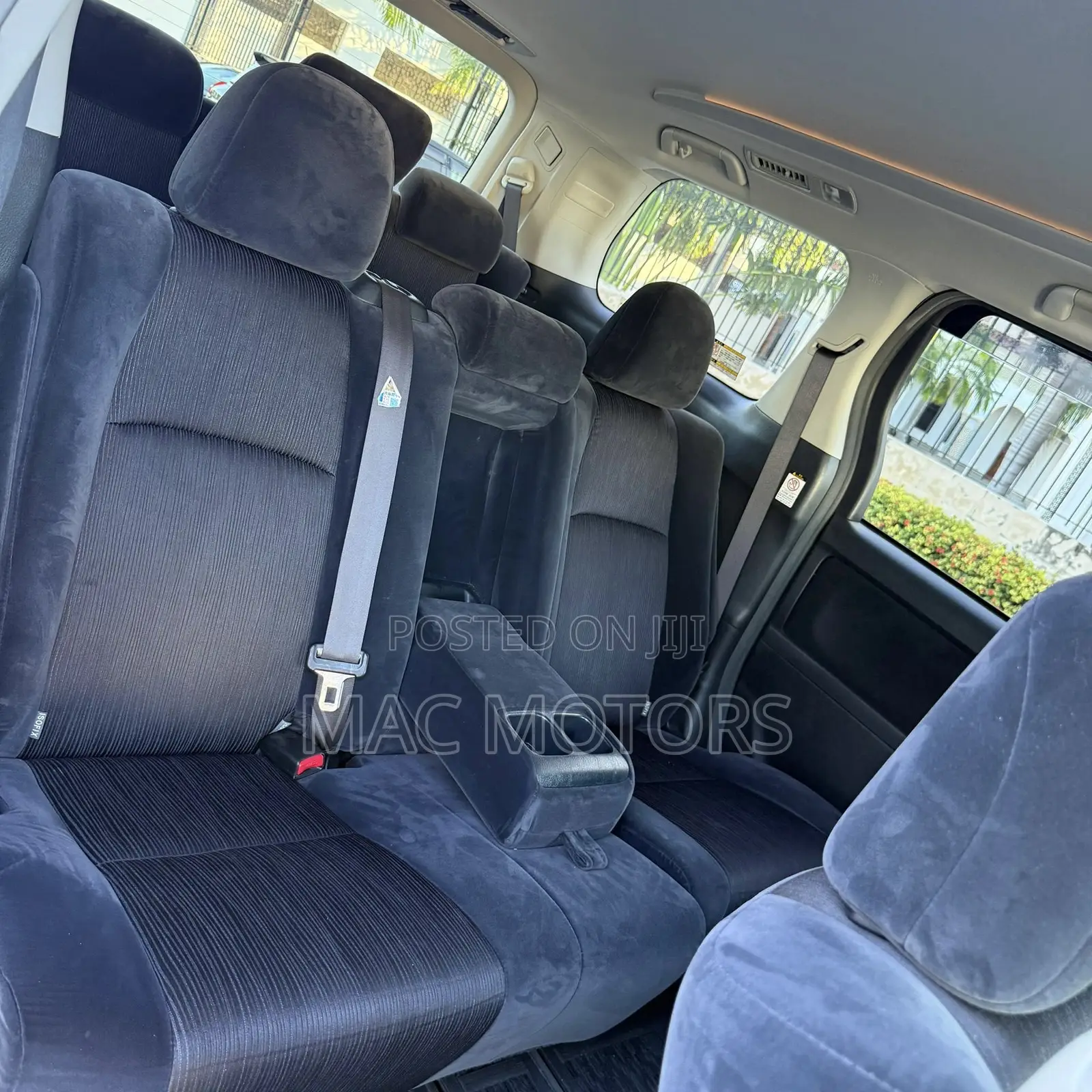 Toyota Vellfire 2009 Silver