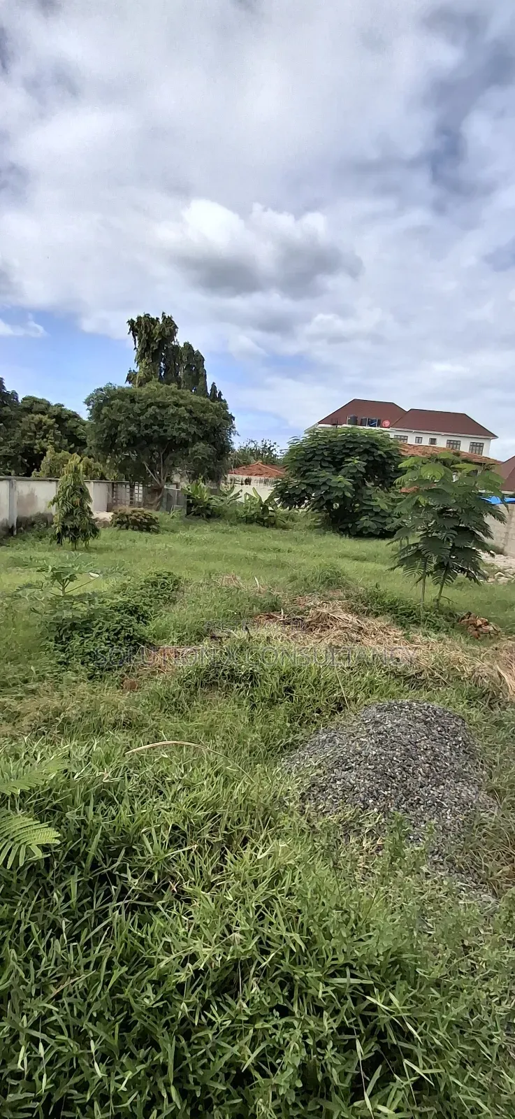 Plot for Sale at Oysterbay