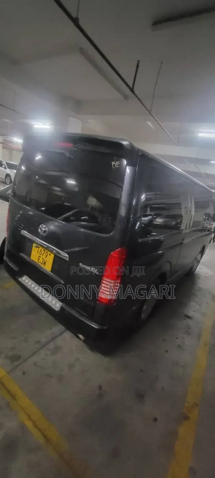 Toyota HiAce 2009 Gray