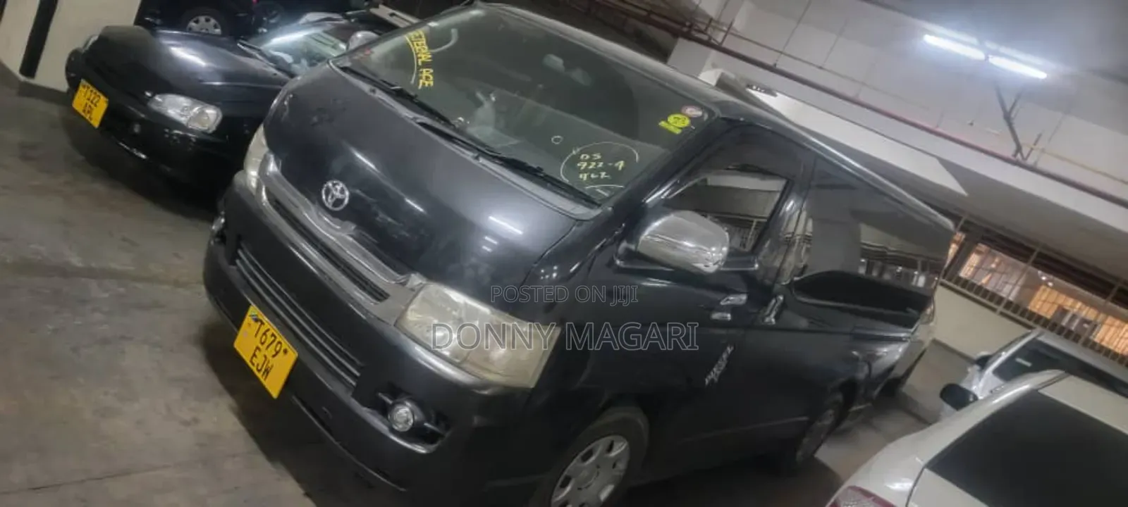 Toyota HiAce 2009 Gray