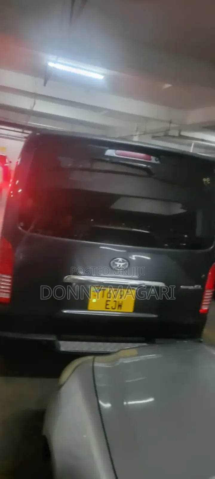 Toyota HiAce 2009 Gray