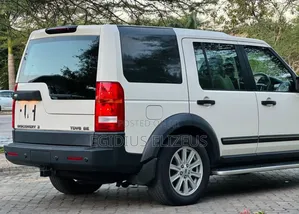 Land Rover Discovery 2009 White