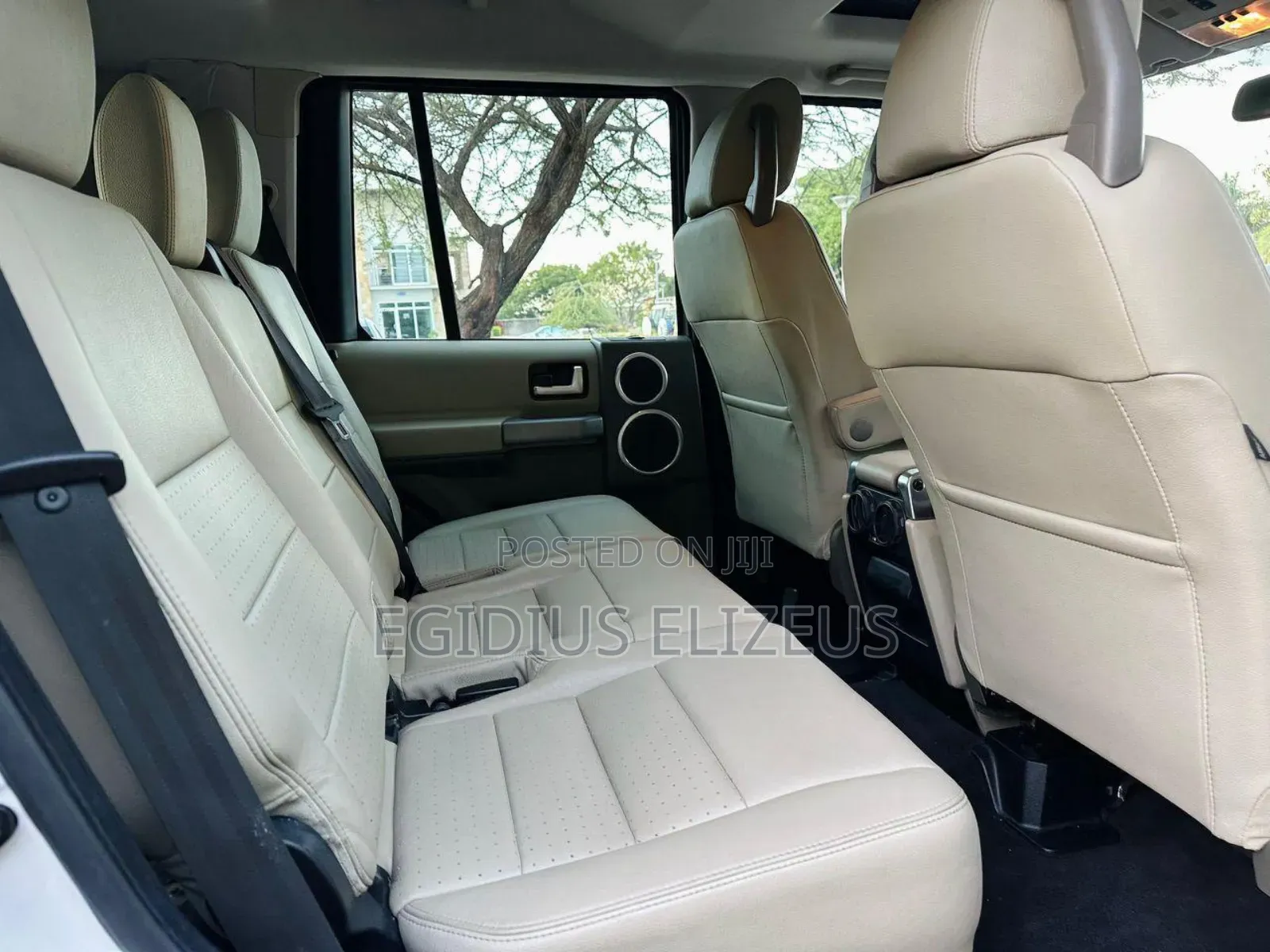 Land Rover Discovery 2009 White