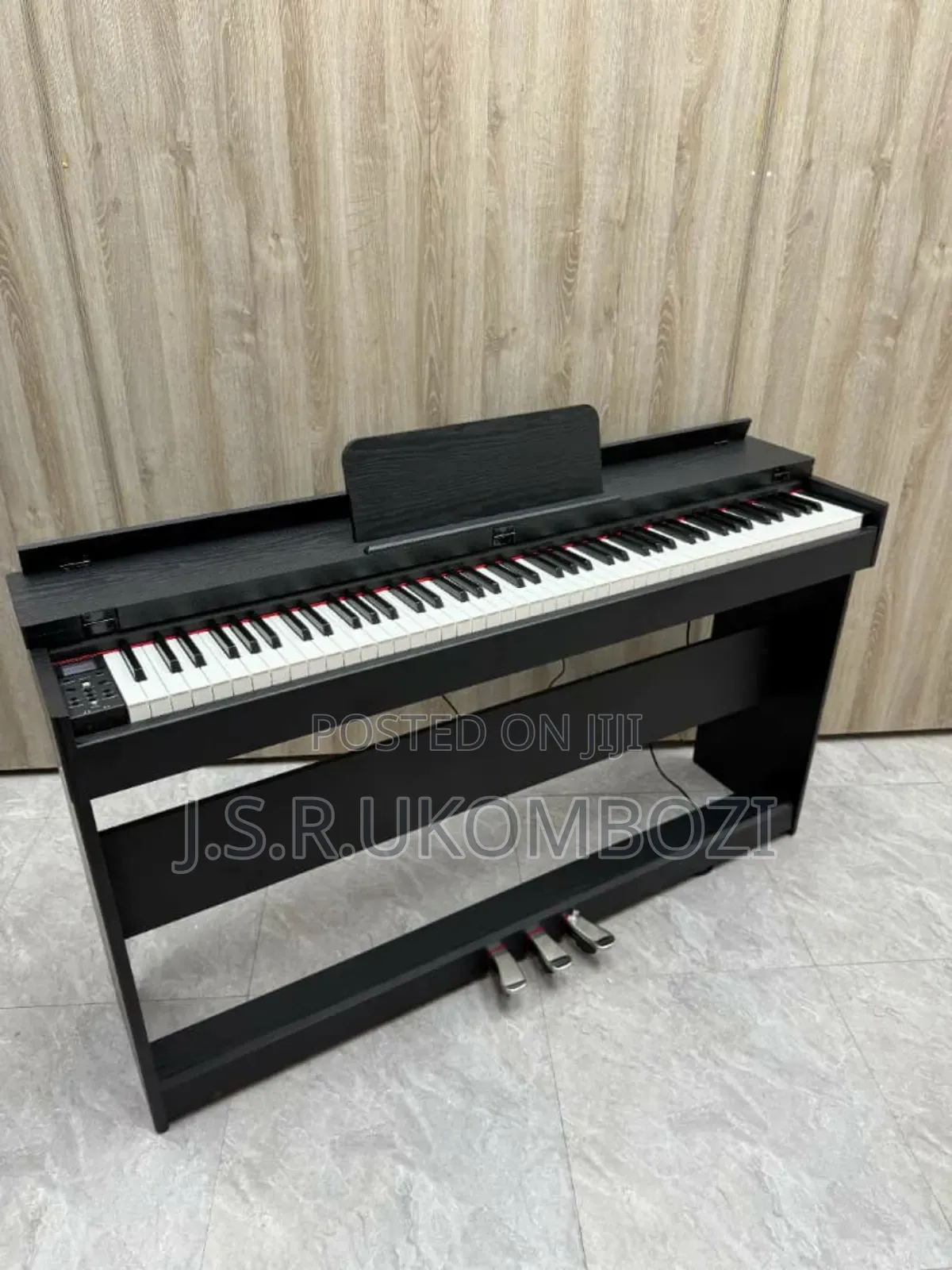 Digital Piano With Stand