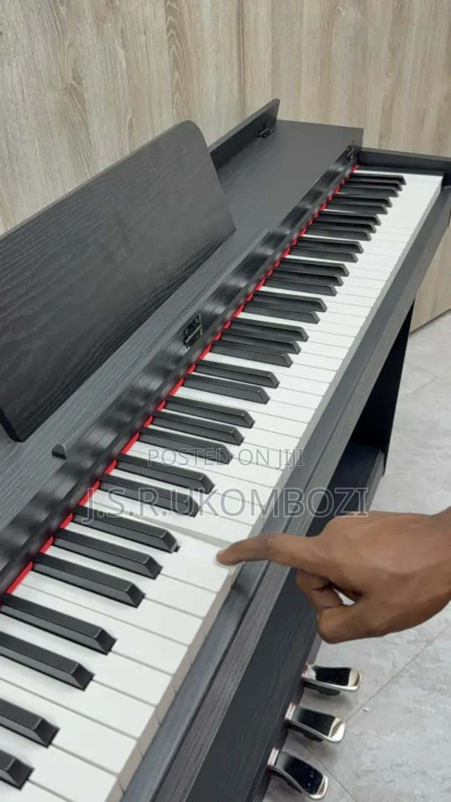Digital Piano With Stand