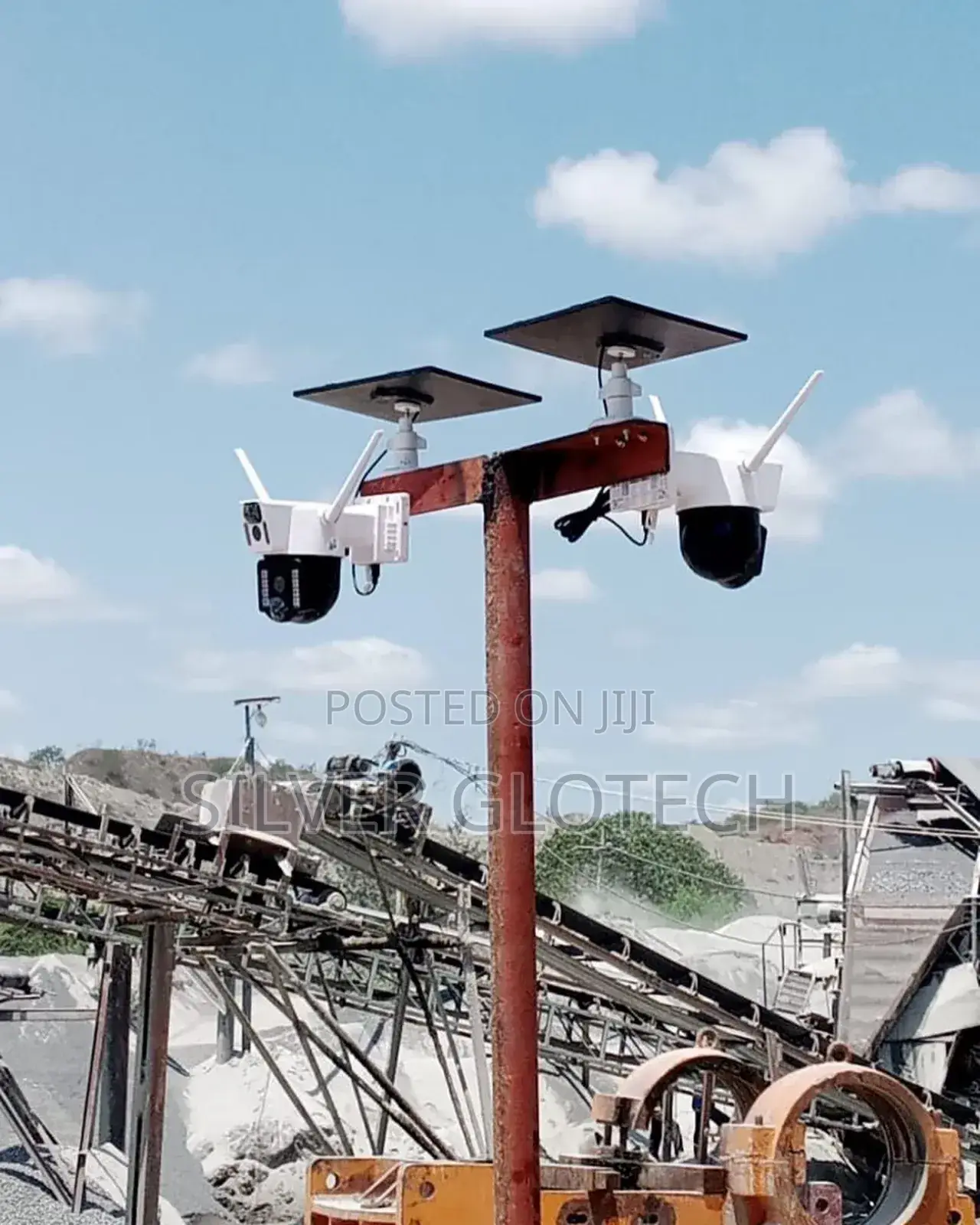Dual Lens 4g PTZ Camera Inakuja Pamoja Na Solar Yake