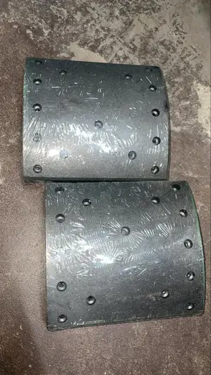 Yutong Zk6125 Brake Lining 3552-00300/3552-00753/3502-00135