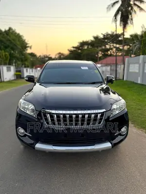 Toyota Vanguard 2011 Black
