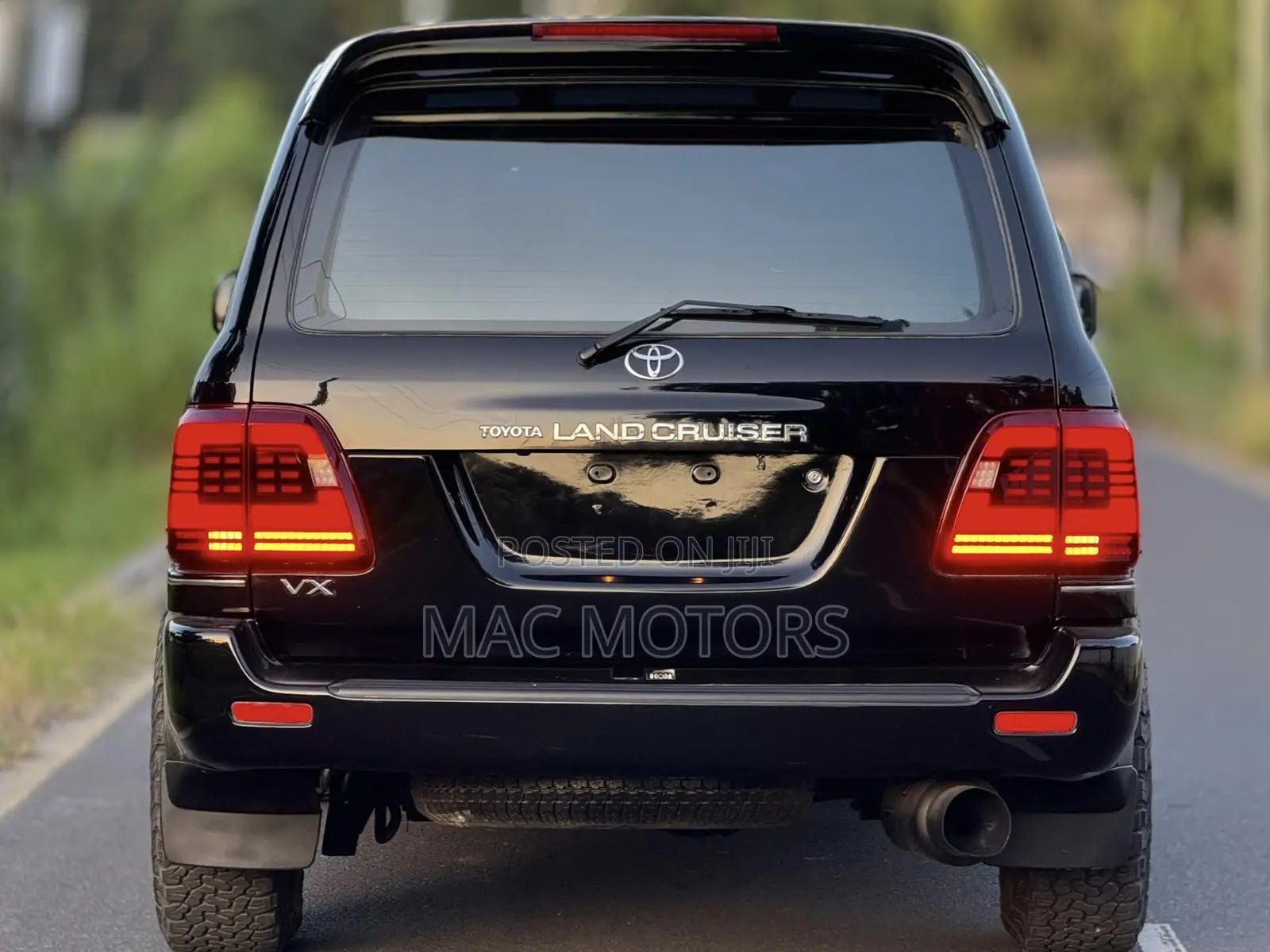 Toyota Land Cruiser HDJ 100 2001 Black