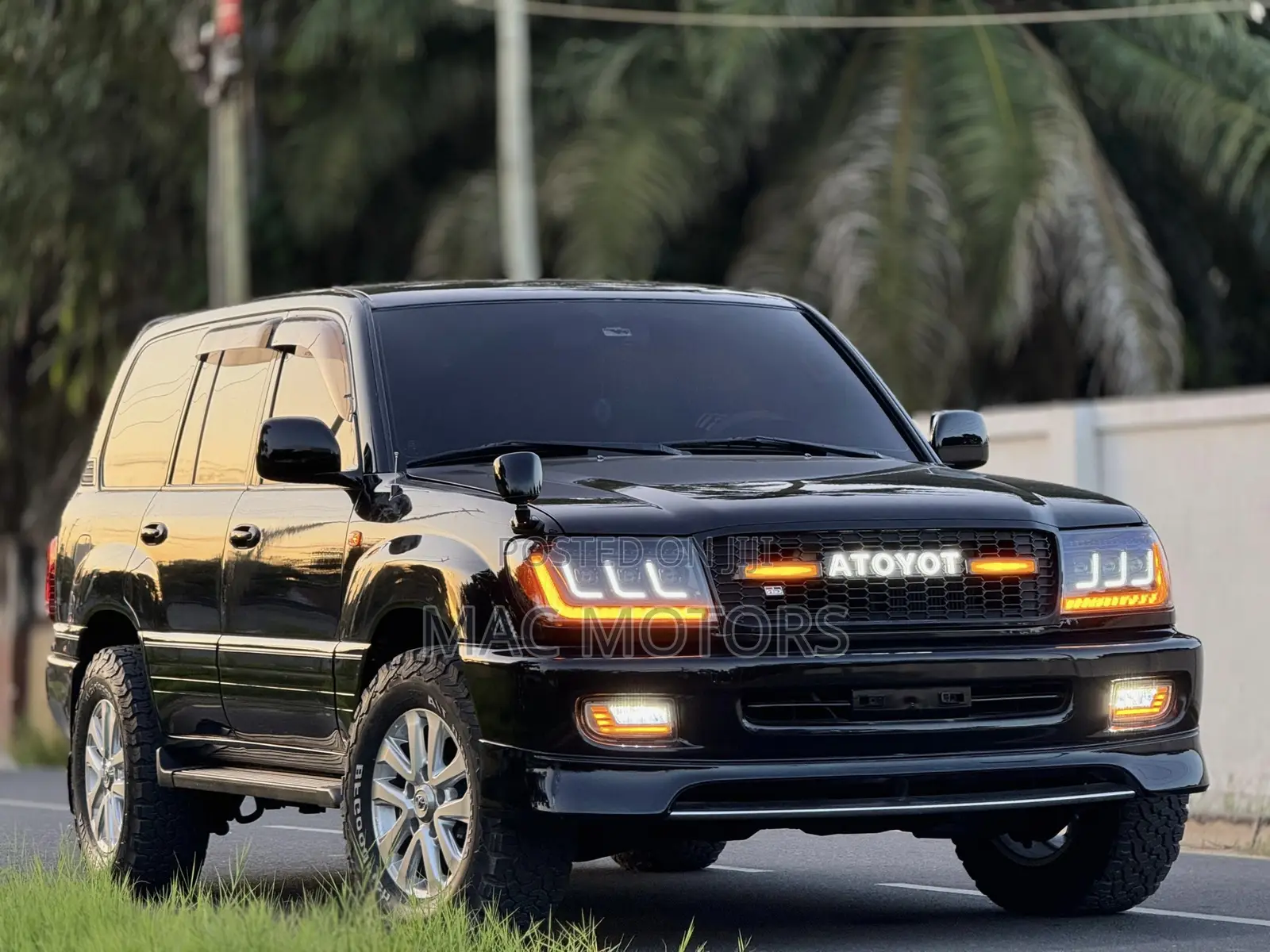 Toyota Land Cruiser HDJ 100 2001 Black