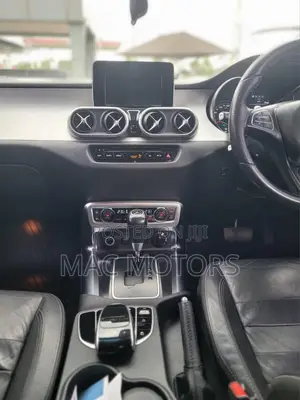 Mercedes-Benz X Class 2017 White