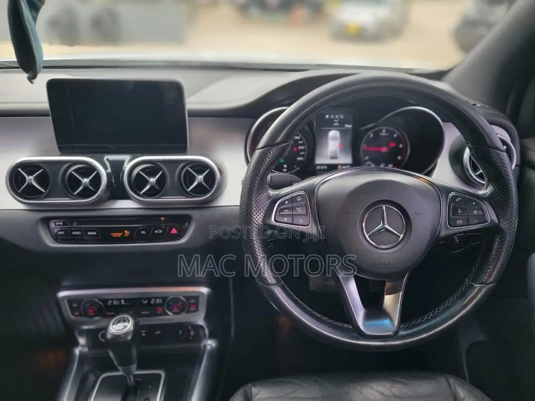 Mercedes-Benz X Class 2017 White