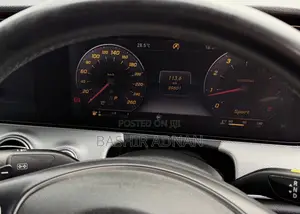 Mercedes-Benz E200 2016 Pearl