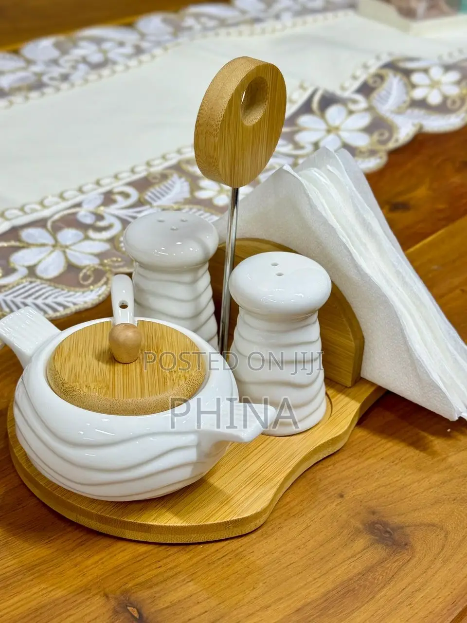 Sugar Pot and Salt Shaker