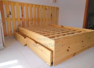 Kitanda Cha Pine Bei Rafiki