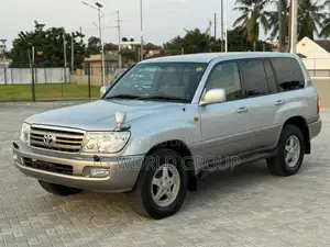 Toyota Land Cruiser HDJ 100 2005 Silver