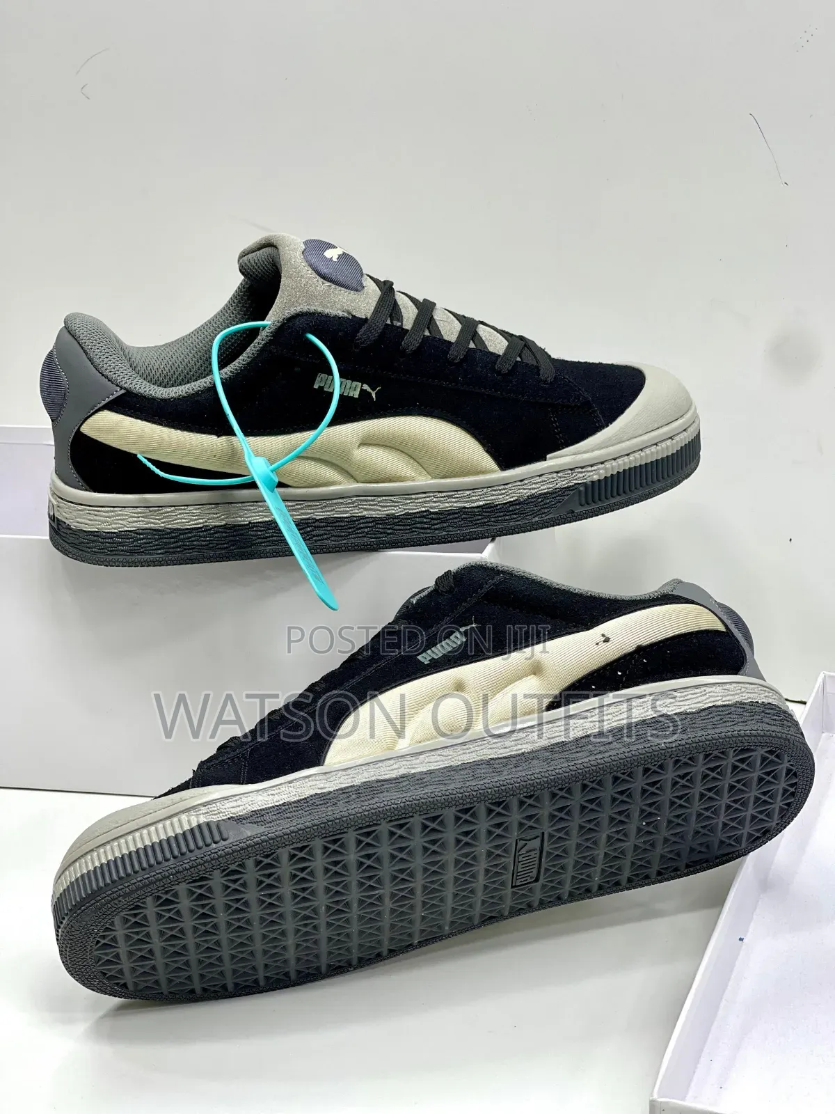Men's Exceptionally and Totally Best Pumas Sneakers or Shoe