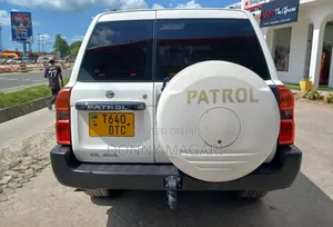 Nissan Patrol 2008 White