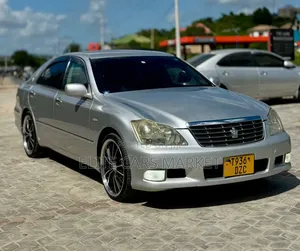 Toyota Crown 2004 Silver