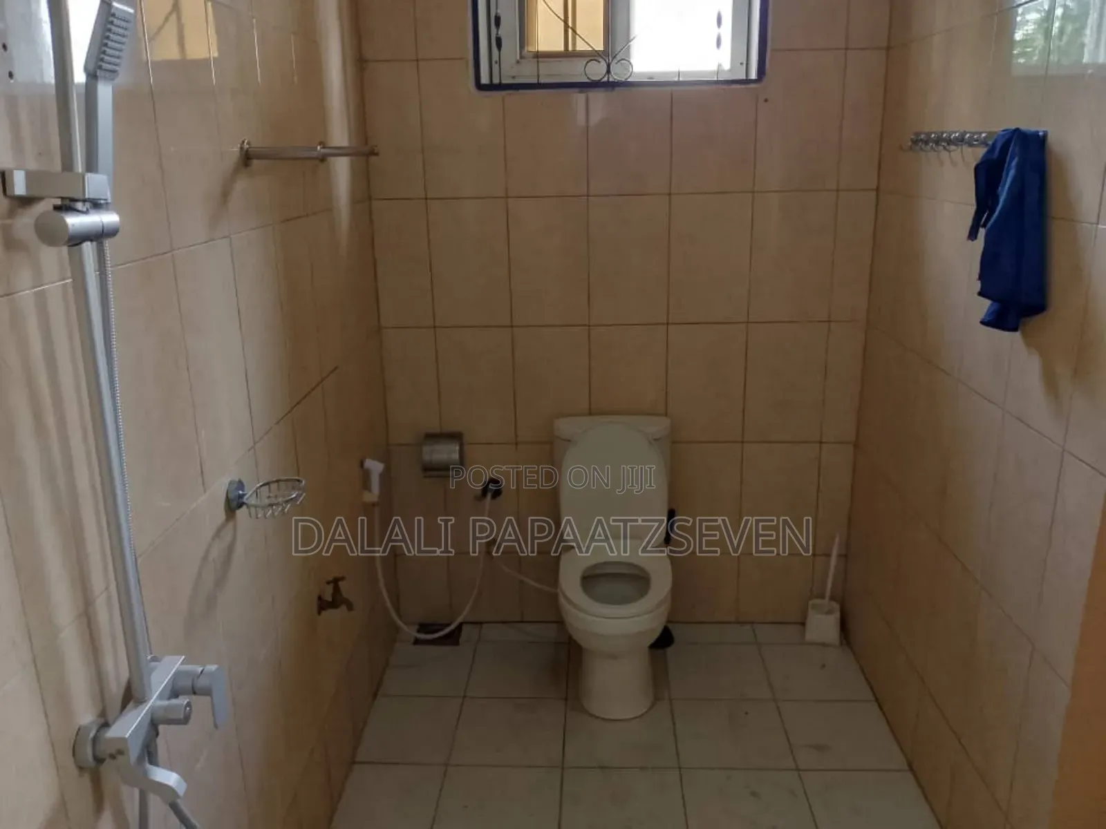 5bdrm House in Dalalipapaatzseven, Bunju for rent
