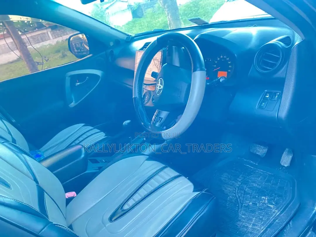 Toyota Vanguard 2004 Black