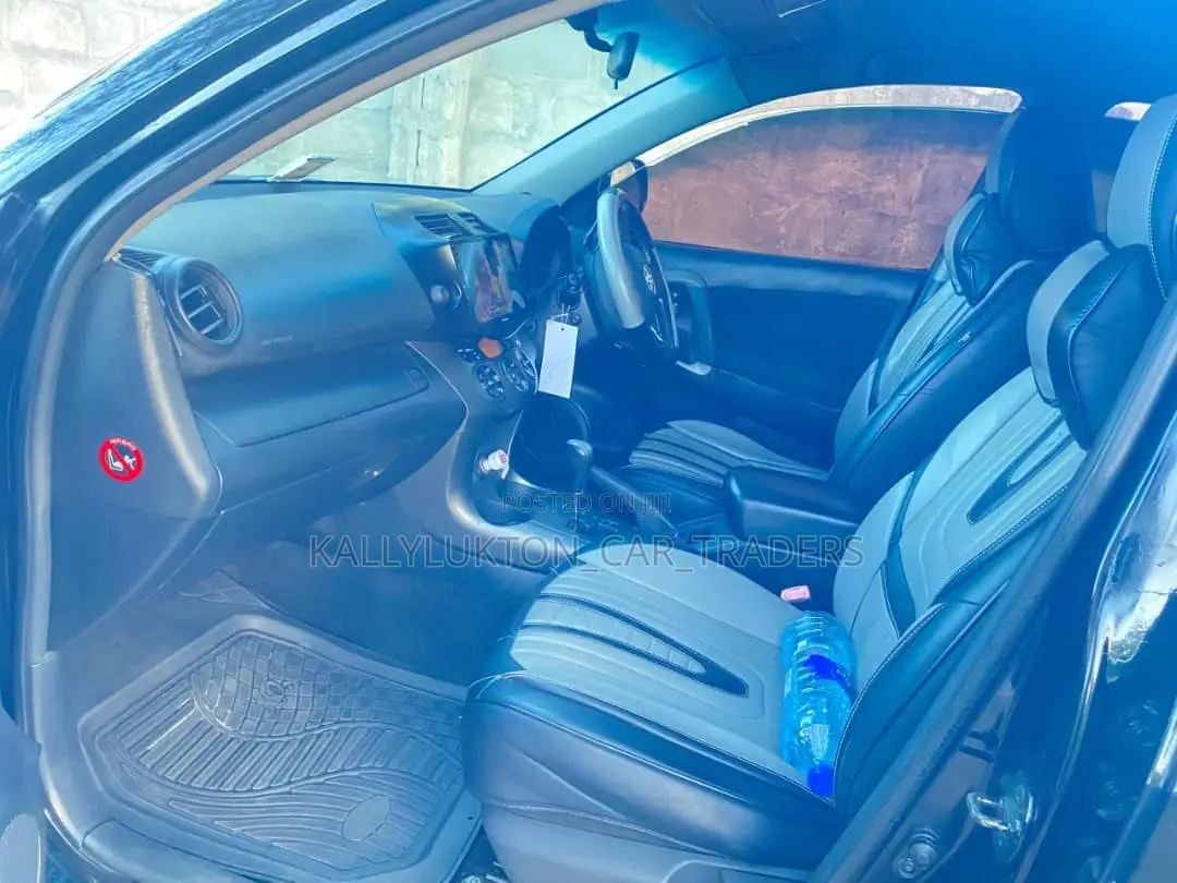 Toyota Vanguard 2004 Black