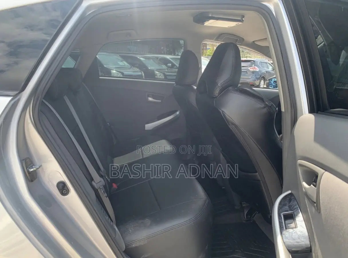 Toyota Prius 2011 Silver