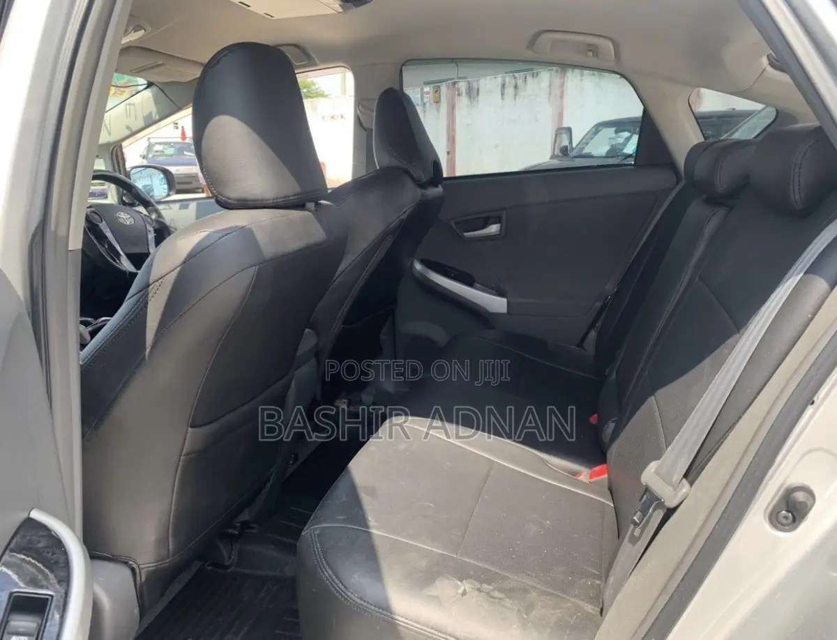 Toyota Prius 2011 Silver