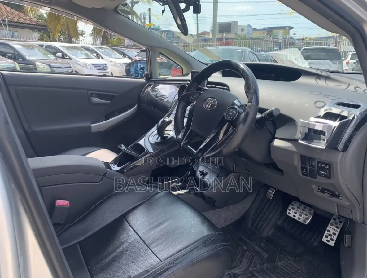 Toyota Prius 2011 Silver