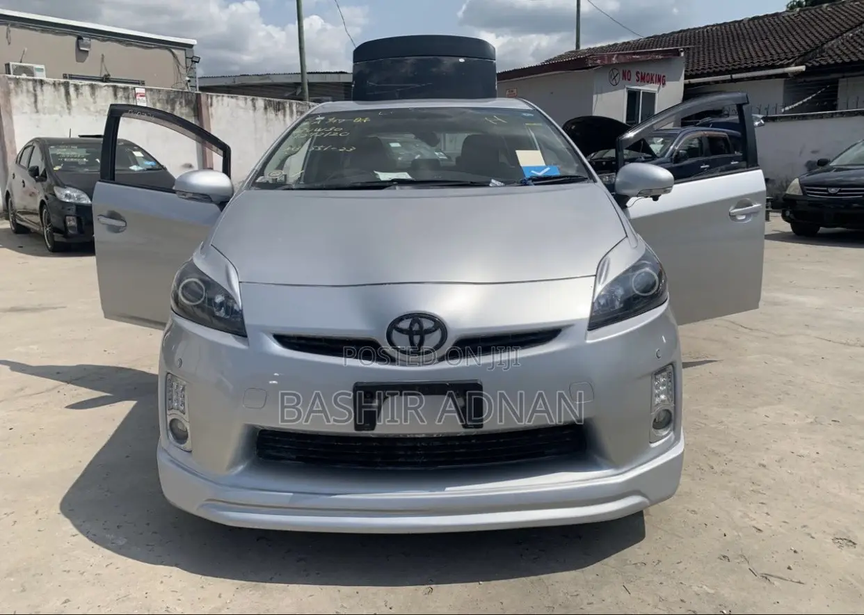 Toyota Prius 2011 Silver