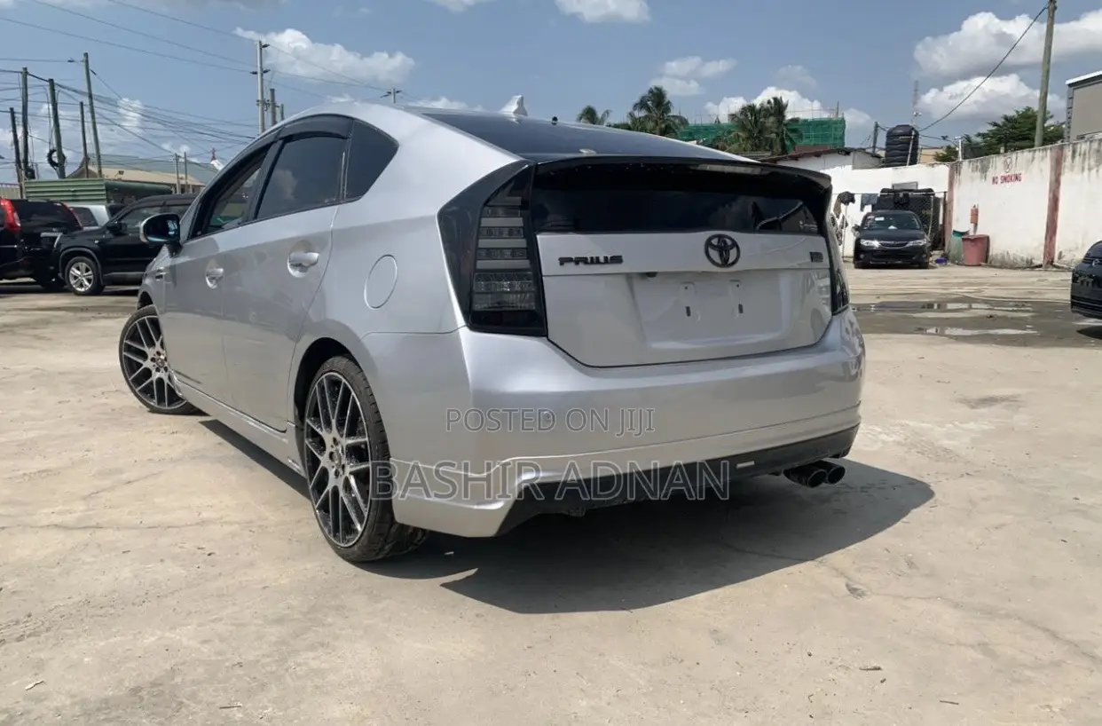 Toyota Prius 2011 Silver