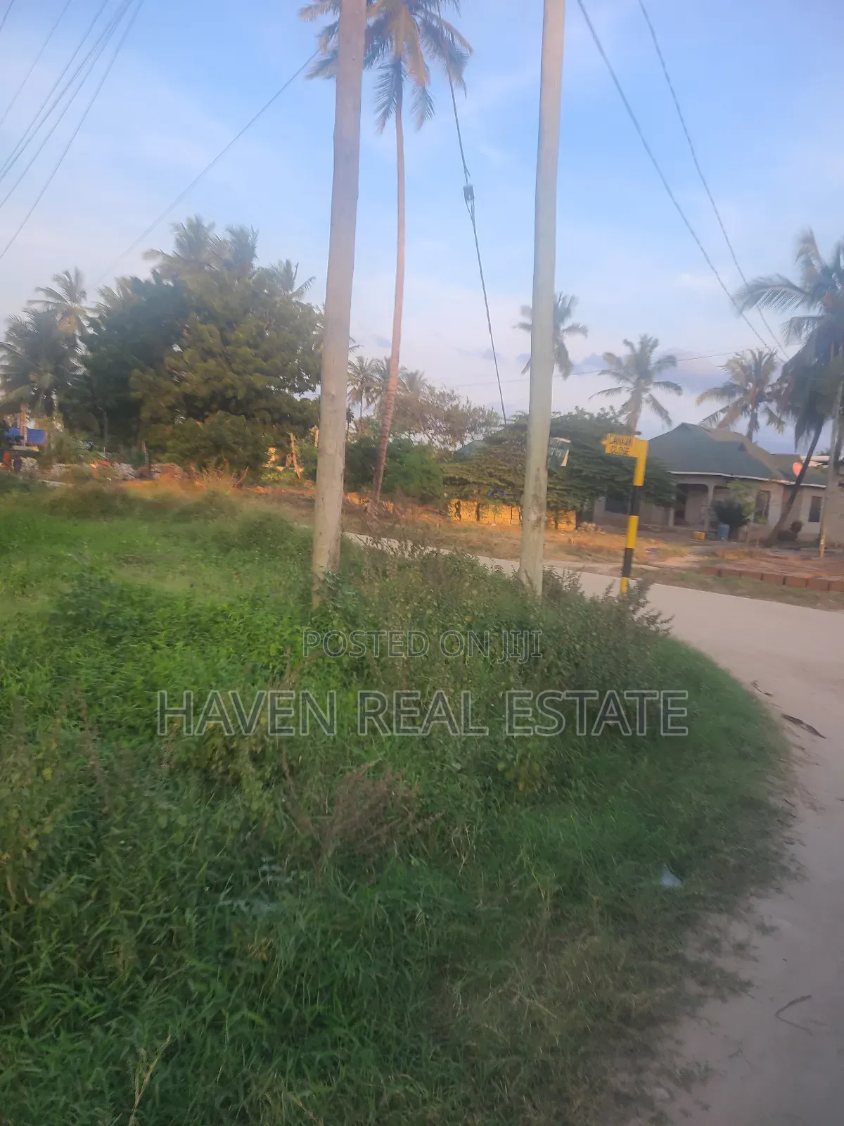Kiwanja Kinauzwa Kigamboni