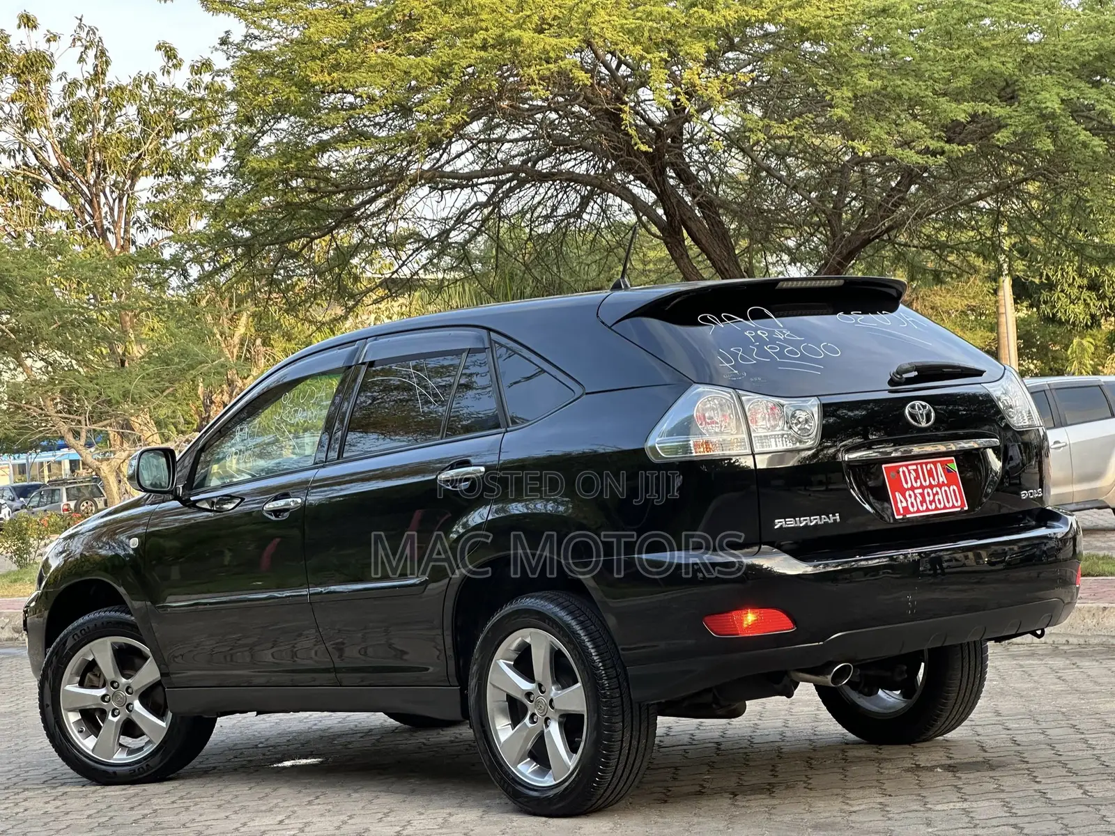 Toyota Harrier 2.4 2012 Black