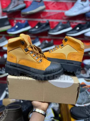 Top Smart and Classic Men's Leather Footwears or Boots
