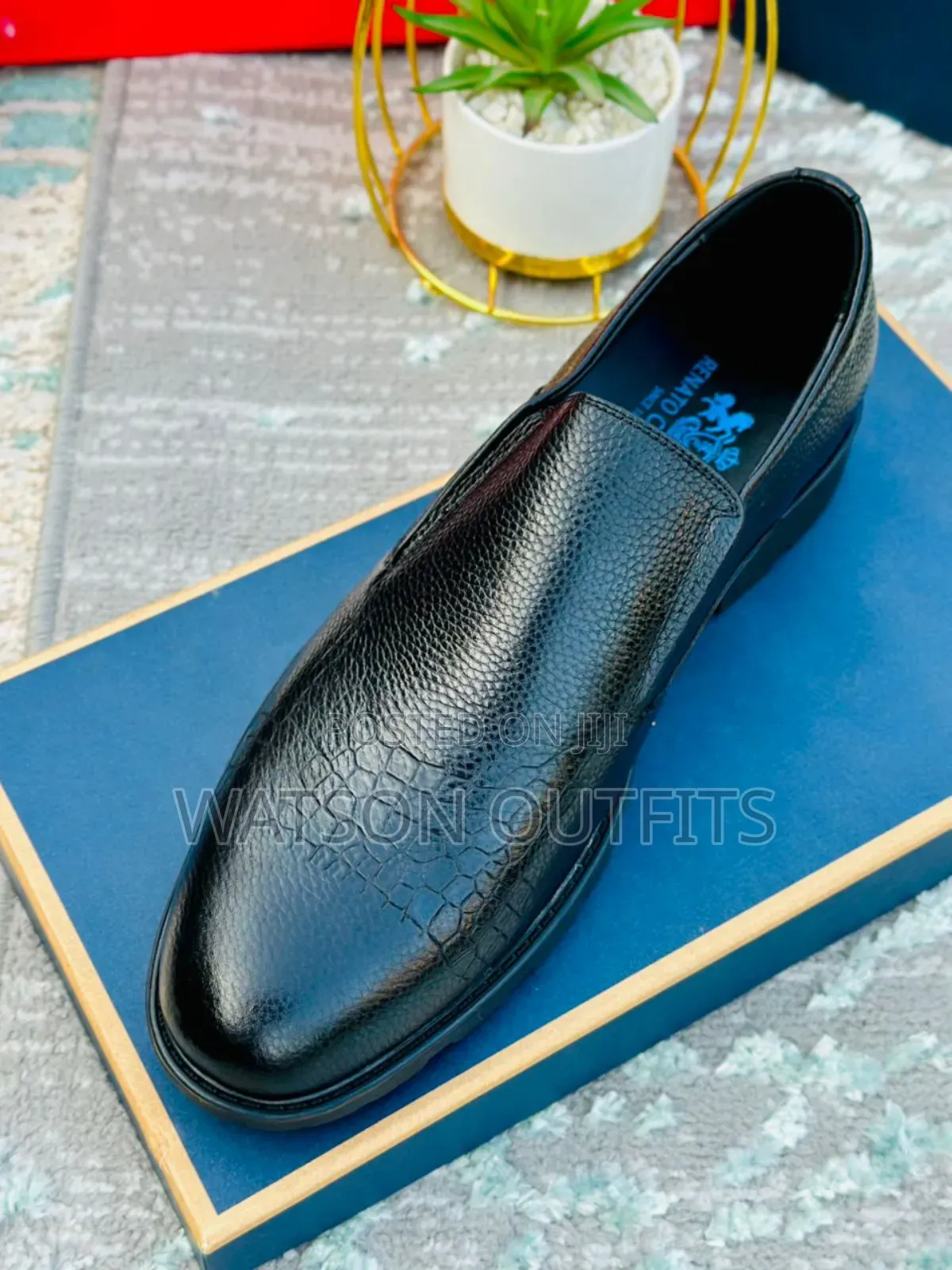 Exceptional and Exciting Men's Low Shoes,Renato Castello