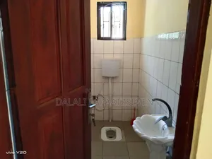 2bdrm Apartment in Dalalipapaatzseven, Bunju for rent
