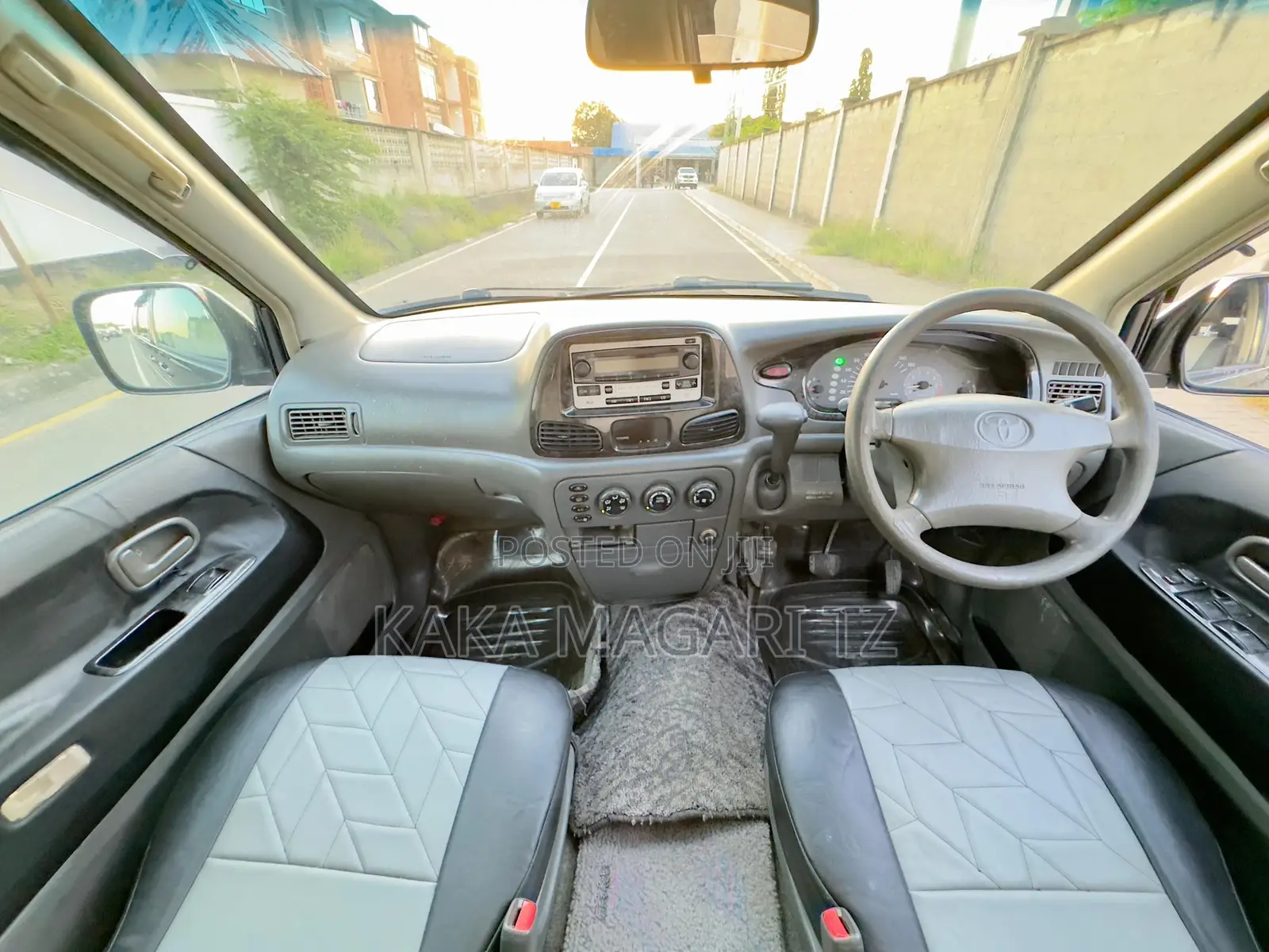 Toyota TownAce Noah 2000 Black