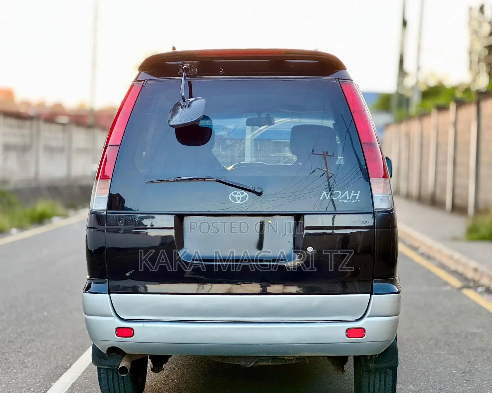 Toyota TownAce Noah 2000 Black