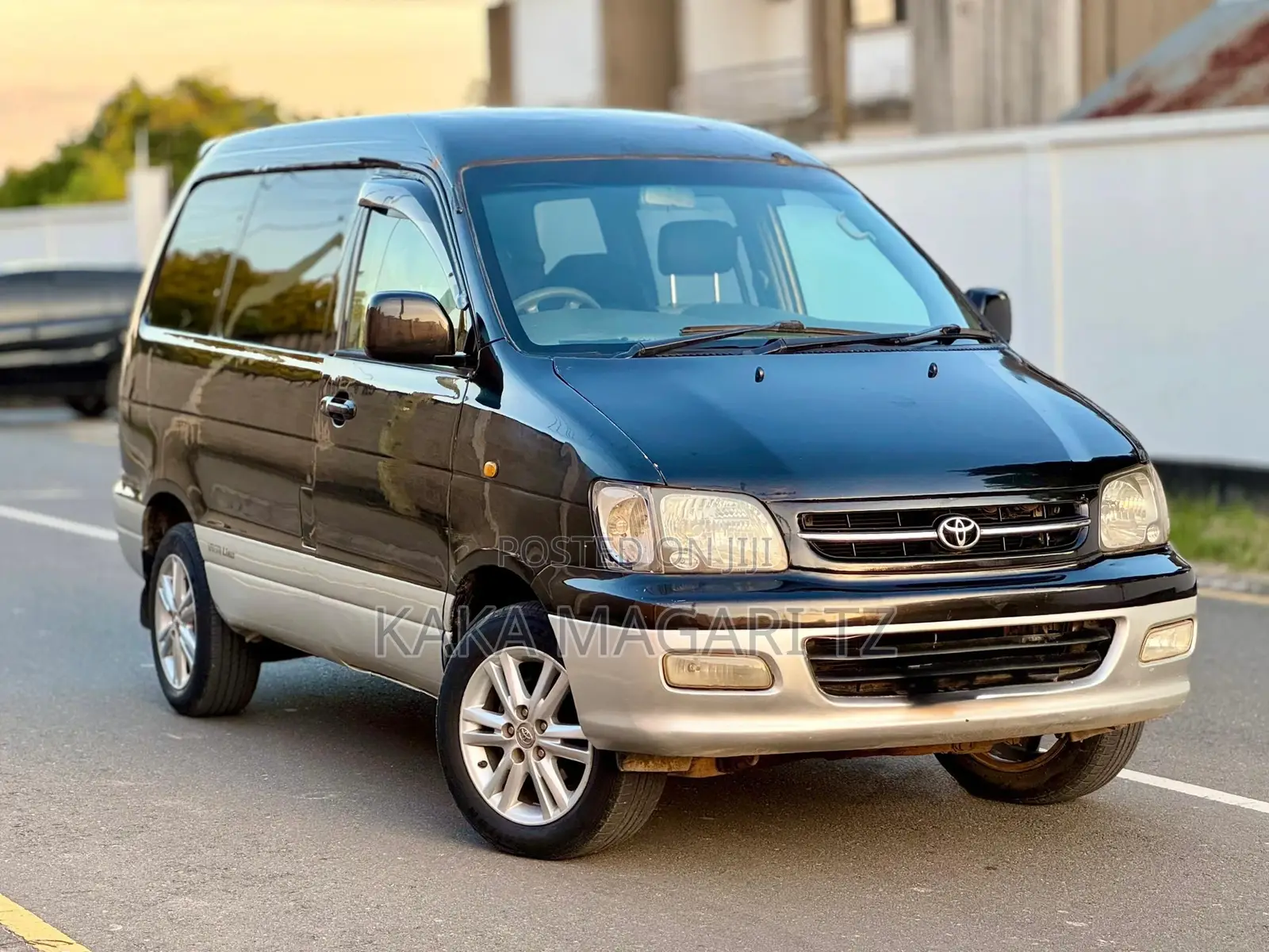 Toyota TownAce Noah 2000 Black
