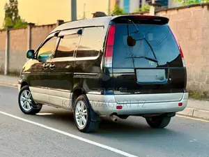 Toyota TownAce Noah 2000 Black