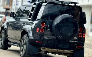 Land Rover Defender 2022 Black