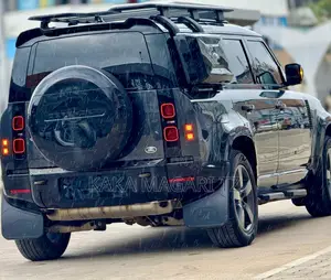 Land Rover Defender 2022 Black