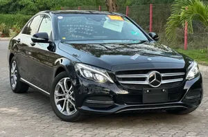 Mercedes-Benz C200 2014 Black