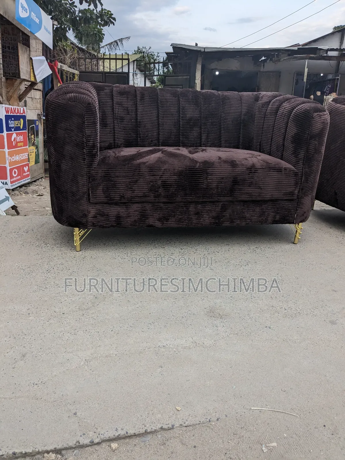 Sofa Ya Watu Wa3 Na Wawili