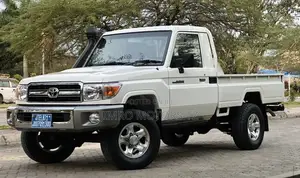 Toyota Land Cruiser 2013 White