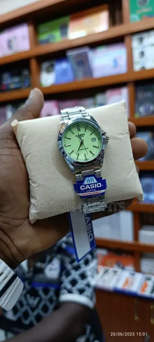 Unisex Waterproof Analog Watches New and Original