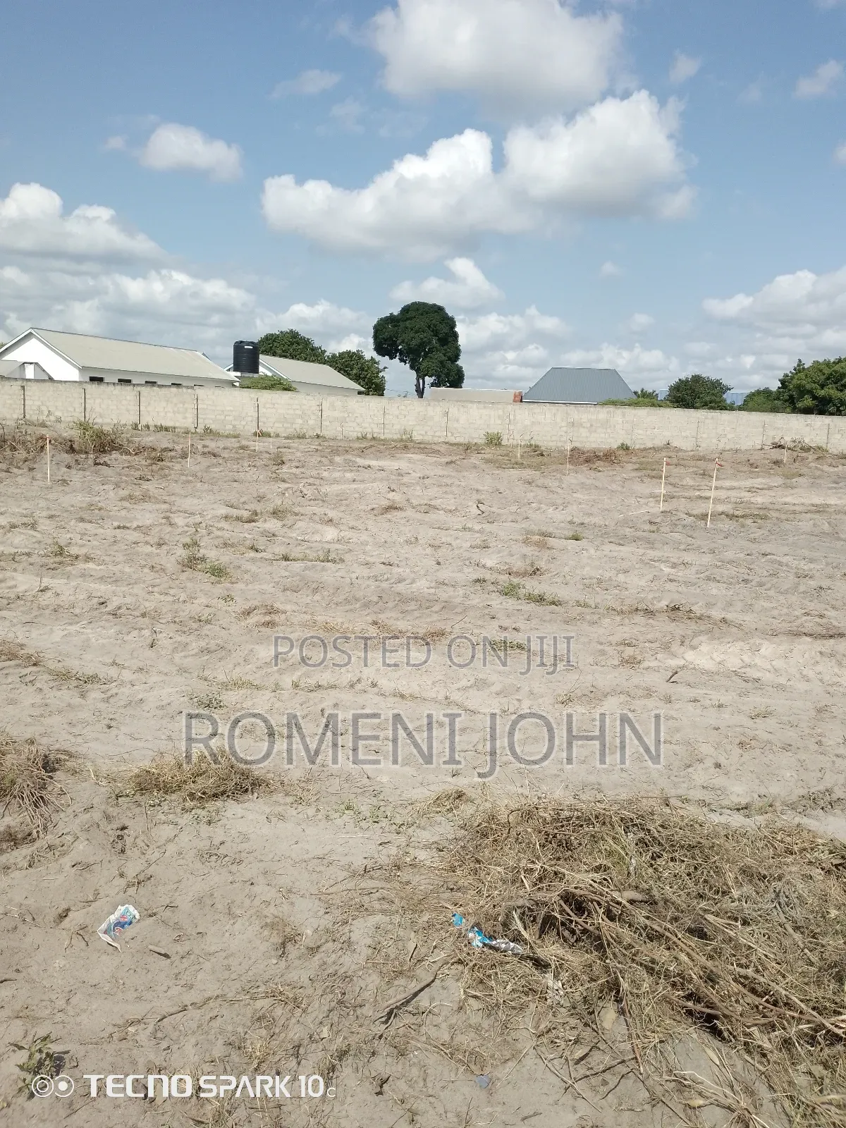 Kiwanja Kinauzwa Milioni 5 Ukonga Bombambili.
